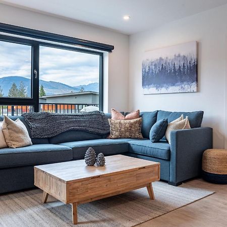 Bluebird Daze By Revelstoke Vacations Lägenhet Exteriör bild